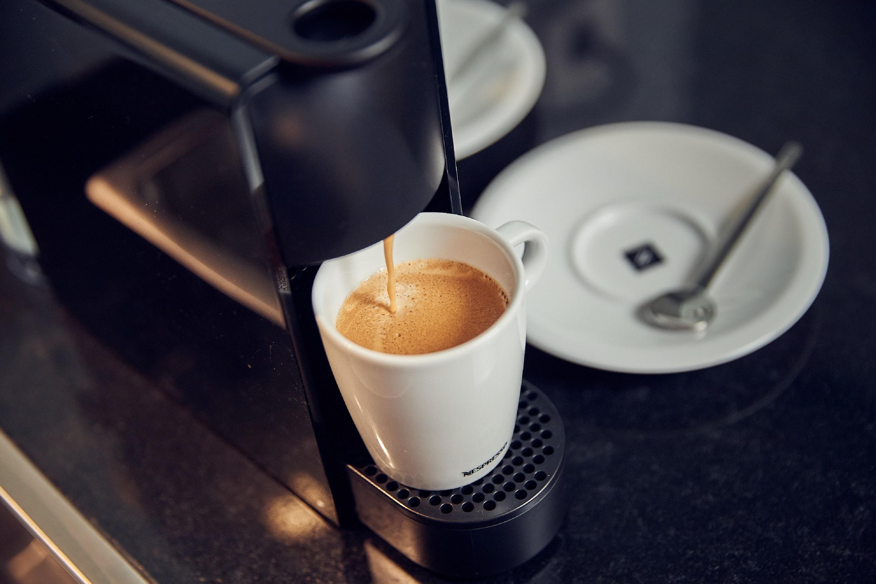 Inntel Hotels Amsterdam Landmark エクステリア 写真 A Nespresso coffee machine